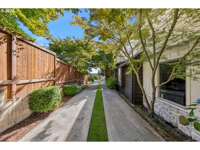 $1,549,000 | 2520 Southeast Ellsworth Road, Vancouver, WA 98664