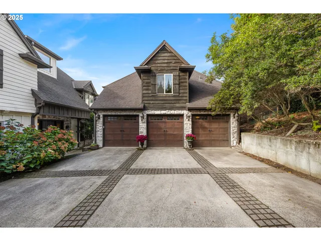 $1,549,000 | 2520 Southeast Ellsworth Road, Vancouver, WA 98664