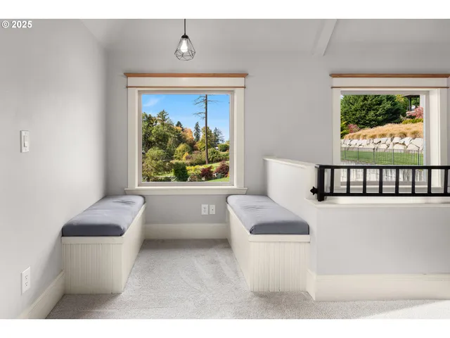 $1,549,000 | 2520 Southeast Ellsworth Road, Vancouver, WA 98664