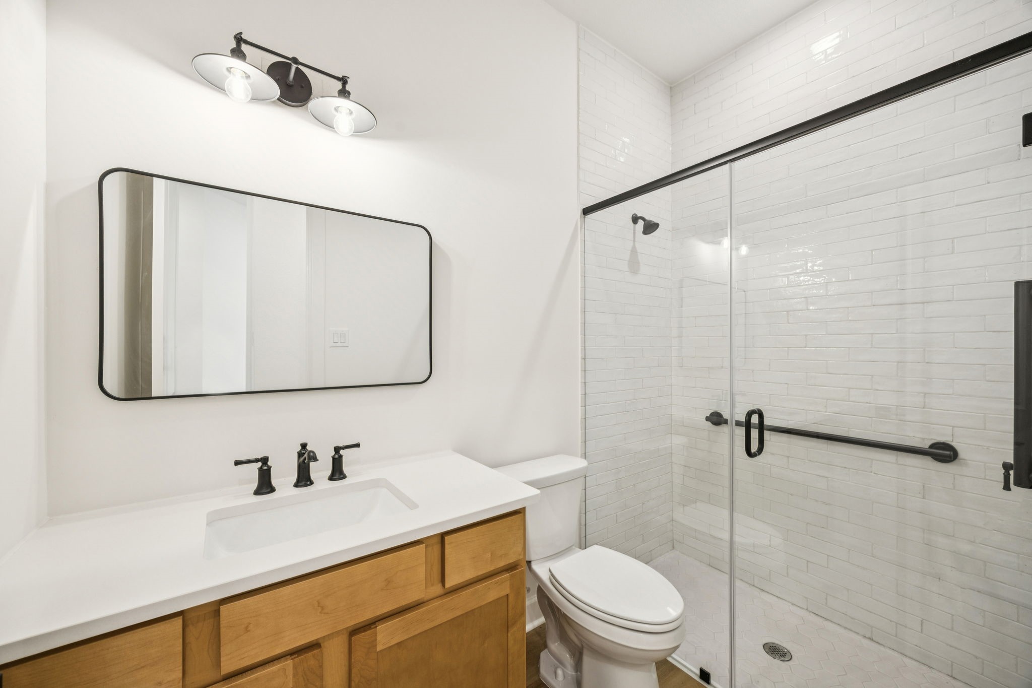 15611 Red Panda Road Conroe, TX 77302 - Photo 12 of 24 2nd bath