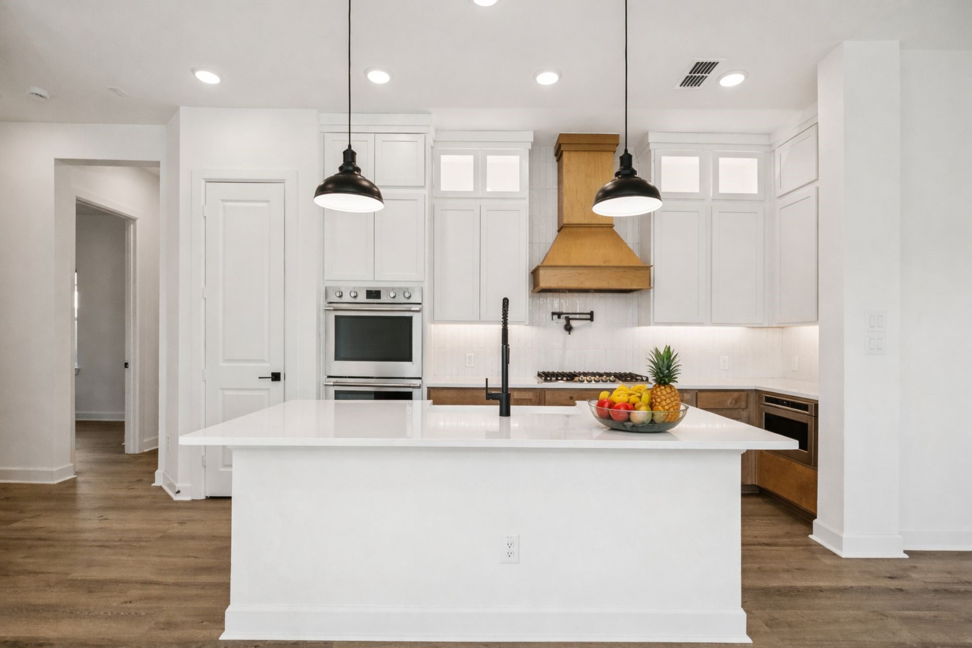 15611 Red Panda Road Conroe, TX 77302 - Photo 5 of 24 Kitchen - Virtually Staged