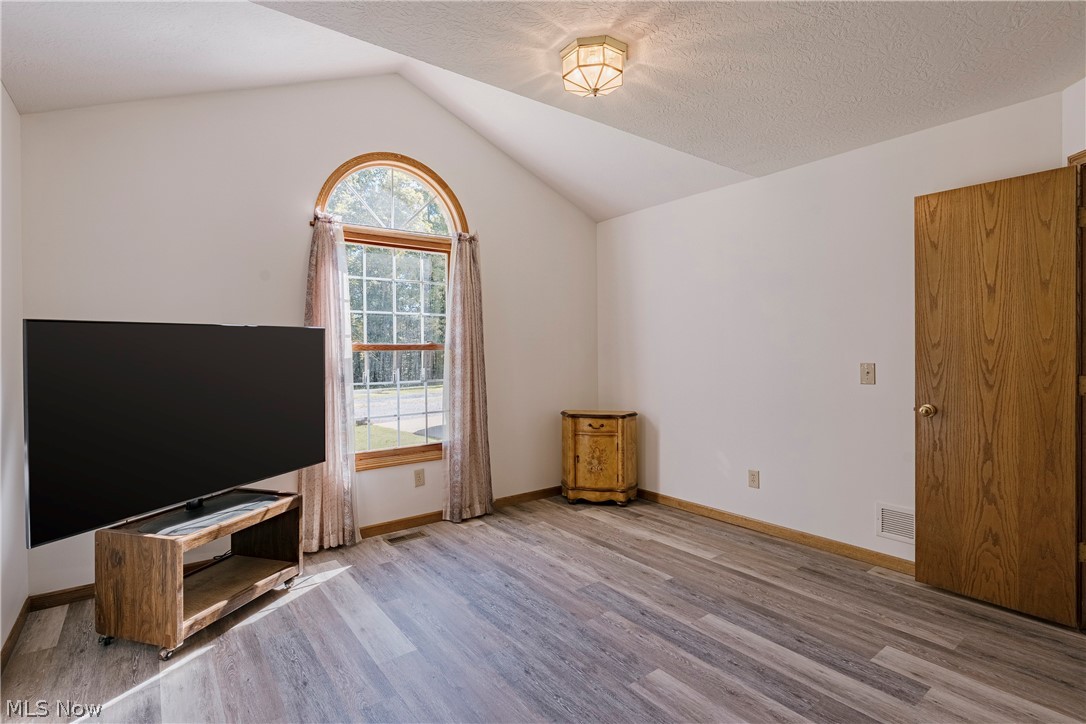 15705 Lowe Road Northeast Alliance, OH 44601 - Photo 21 of 34 Gallery Image 21