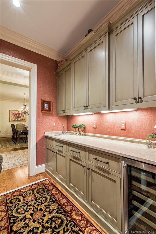 178 Cherokee Road Charlotte, NC 28207 - Photo 11 of 24 Gallery Image 11