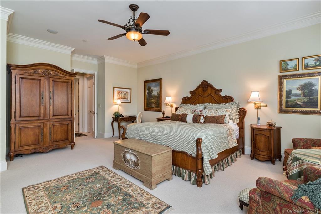 178 Cherokee Road Charlotte, NC 28207 - Photo 12 of 24 Gallery Image 12