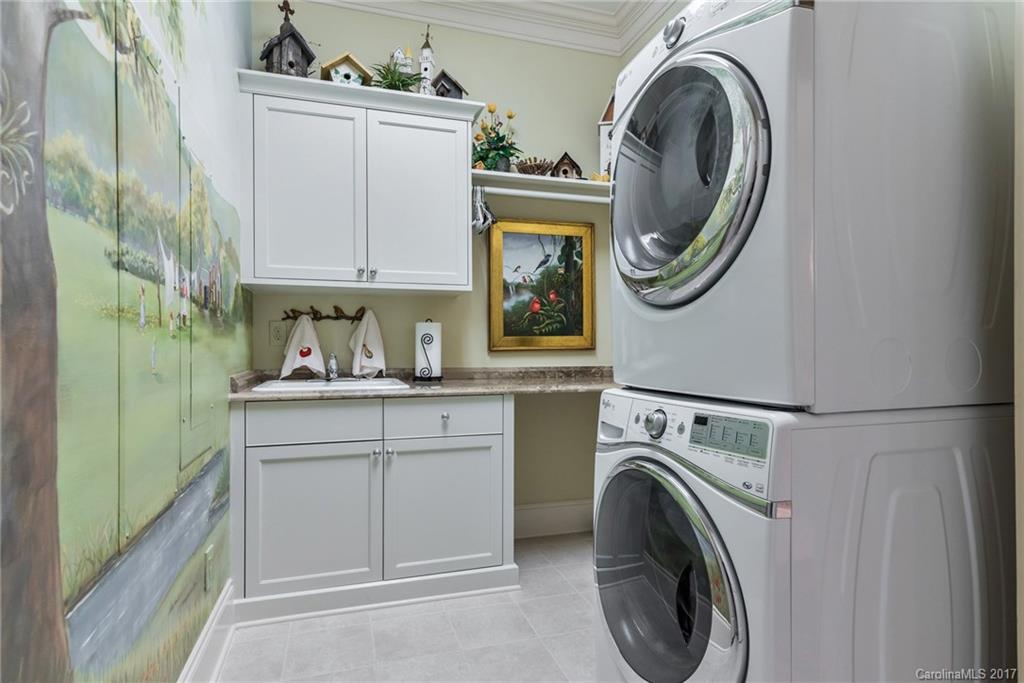 178 Cherokee Road Charlotte, NC 28207 - Photo 19 of 24 Gallery Image 19