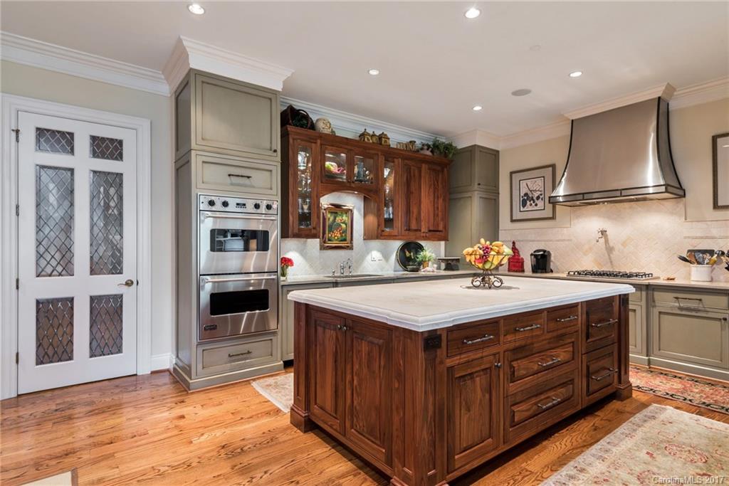 178 Cherokee Road Charlotte, NC 28207 - Photo 6 of 24 Gallery Image 6