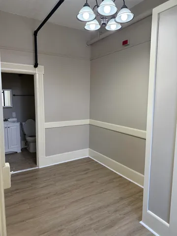 $1,275 | 1 Pleasant Street, Unit 220, Claremont, NH 03743