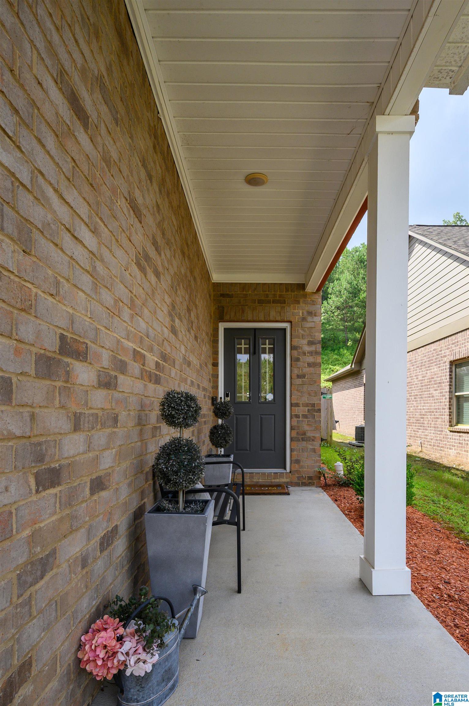 5472 Park Side Road Birmingham, AL 35244 - Photo 4 of 36