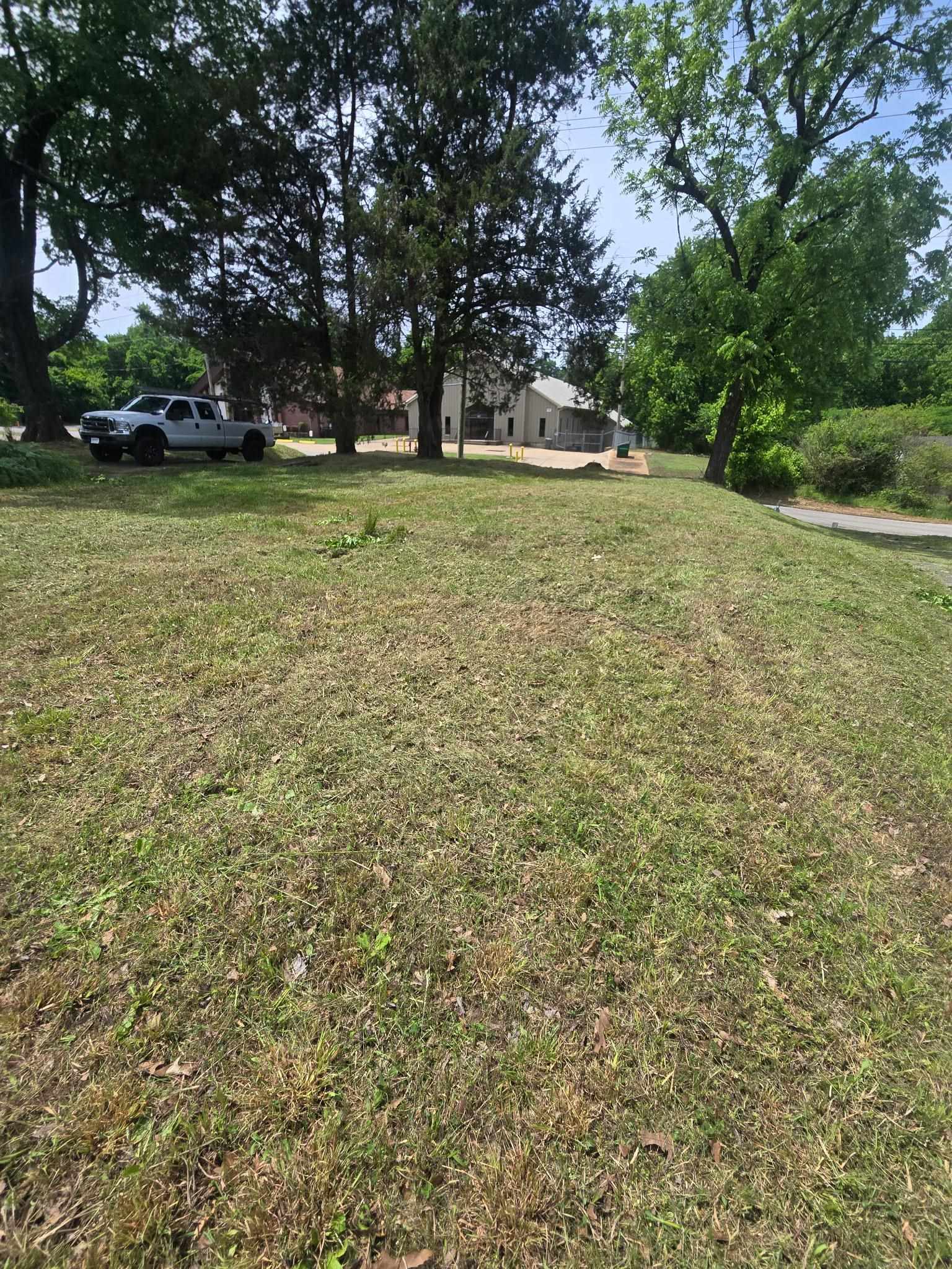 5110 Hillbrook Road Memphis, TN 38109 - Photo 2 of 4