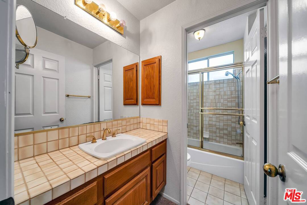 7706 West 80th Street Playa del Rey, CA 90293 - Photo 14 of 30 Gallery Image 14