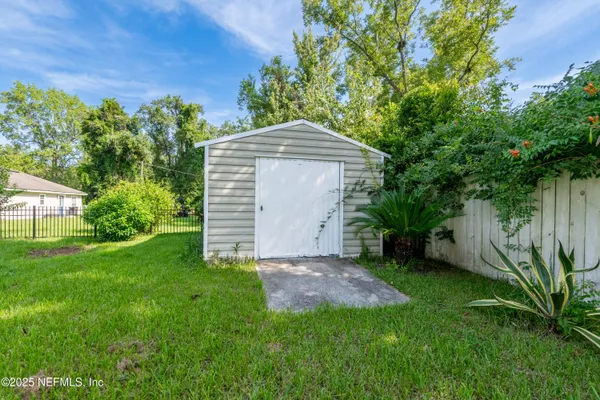 $439,000 | 10215 North Glen Avenue, Glen St. Mary, FL 32040