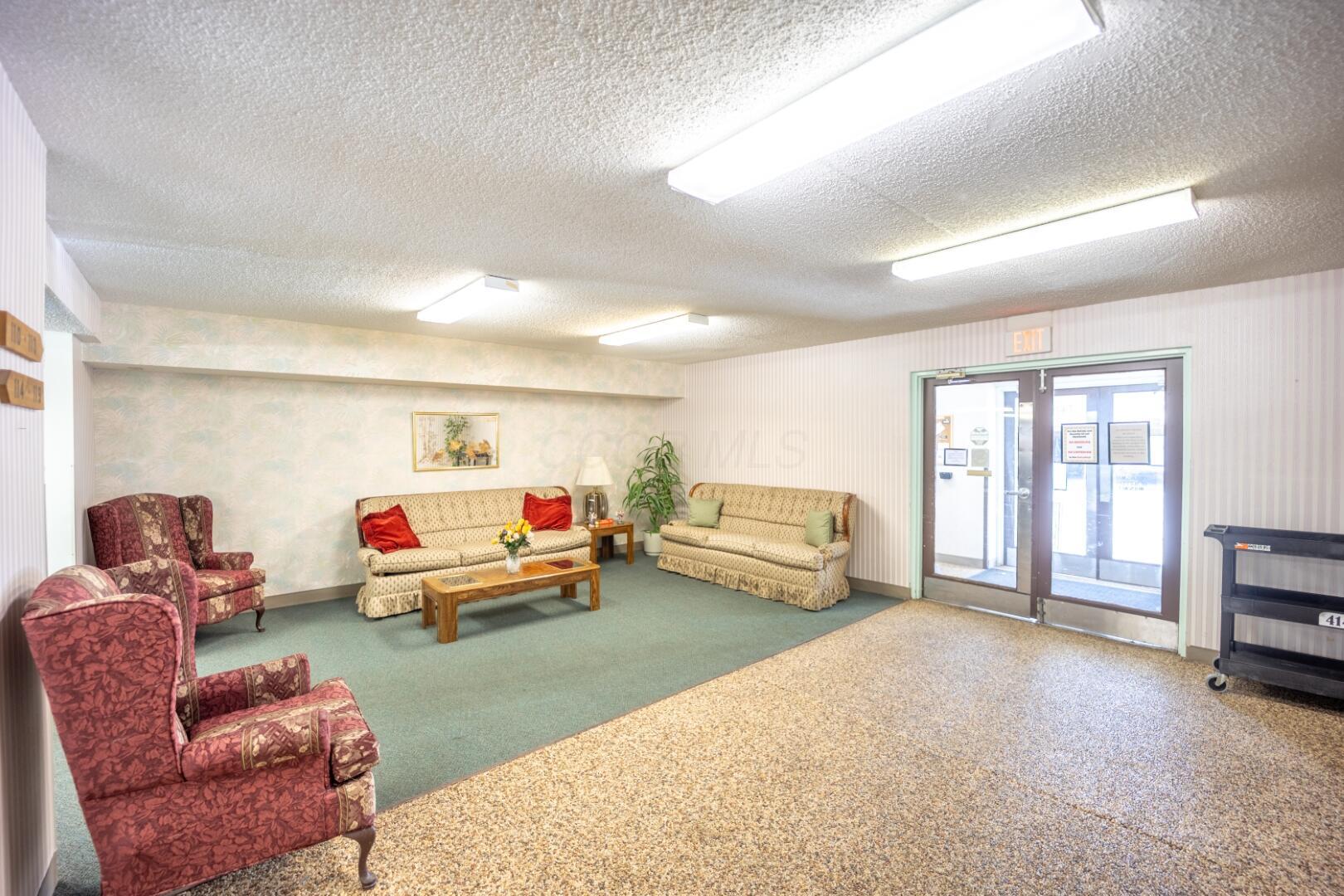 4143 Karl Road, Unit 114 Columbus, OH 43224 - Photo 3 of 38 _CP_4589-HDR (Large)