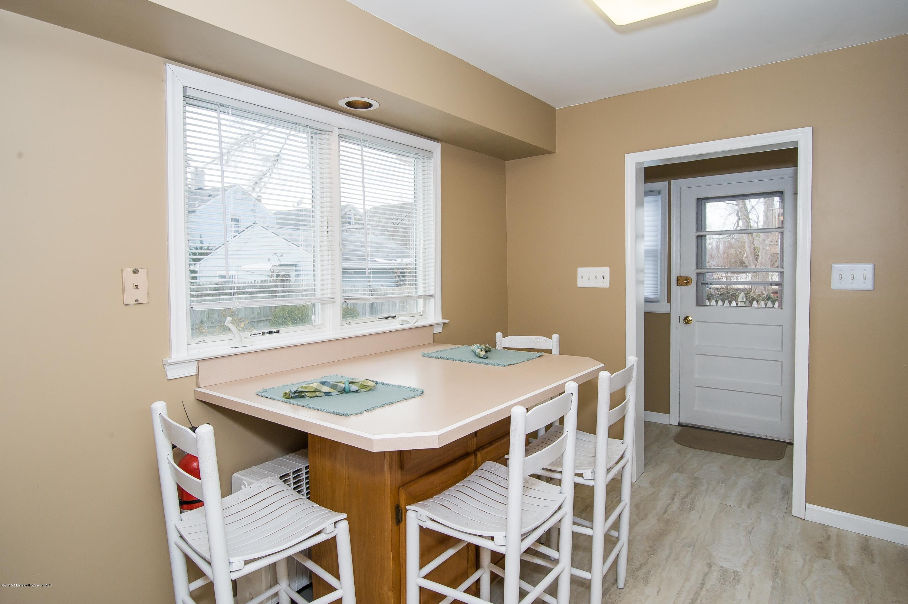 74 Atlantic Street Keyport, NJ 07735 - Photo 16 of 33 Kitchen Eating Area