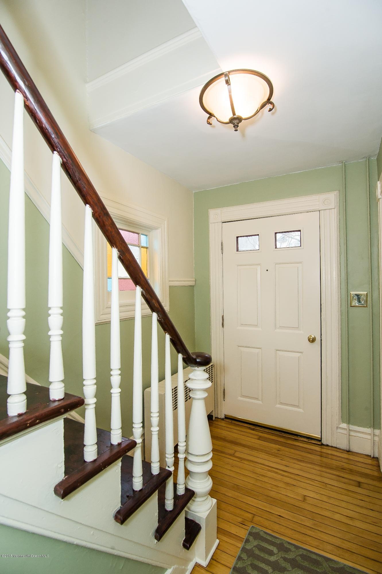 74 Atlantic Street Keyport, NJ 07735 - Photo 7 of 33 Foyer