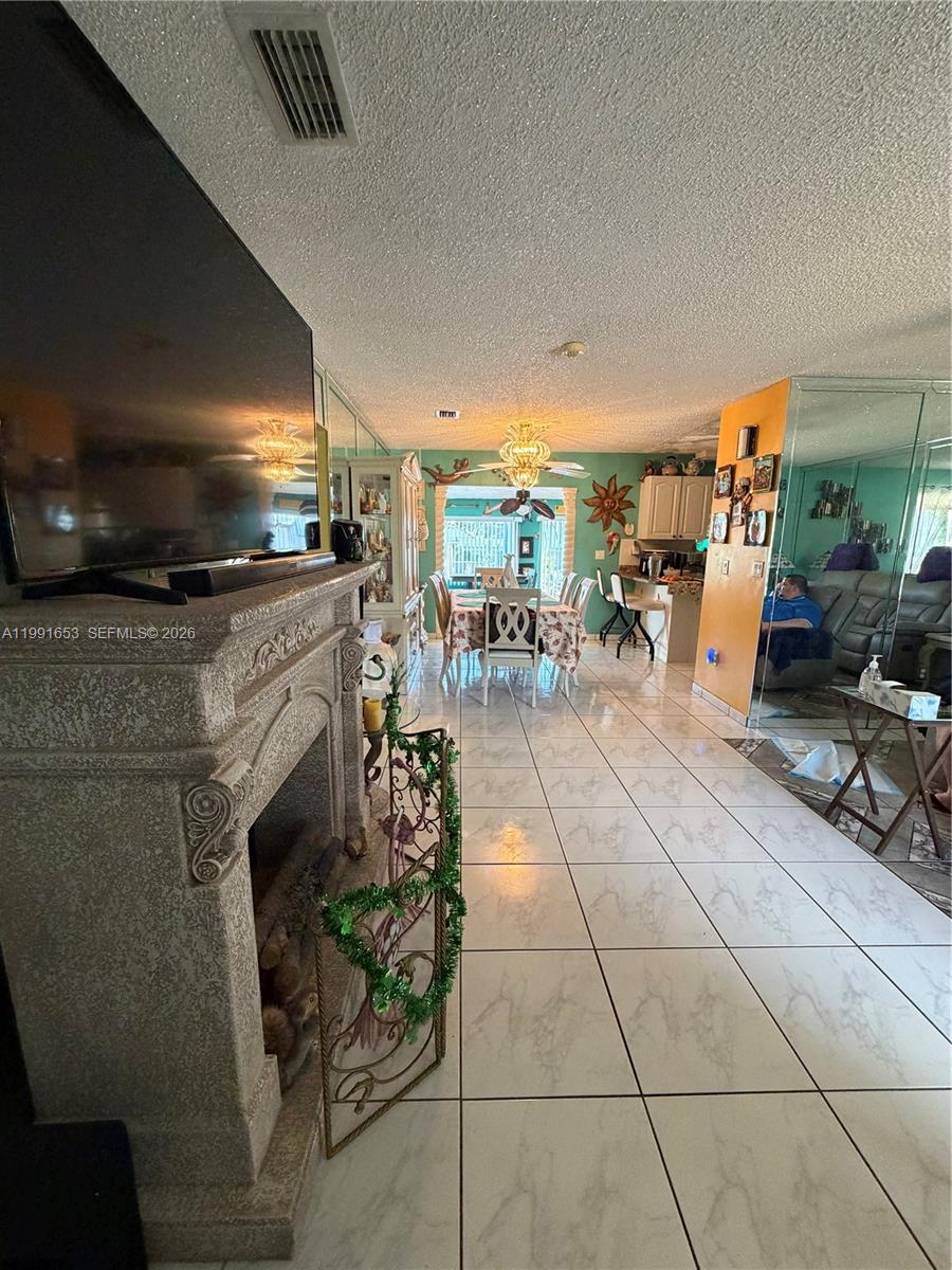 13050 Southwest 261st Terrace Homestead, FL 33032 - Photo 18 of 32