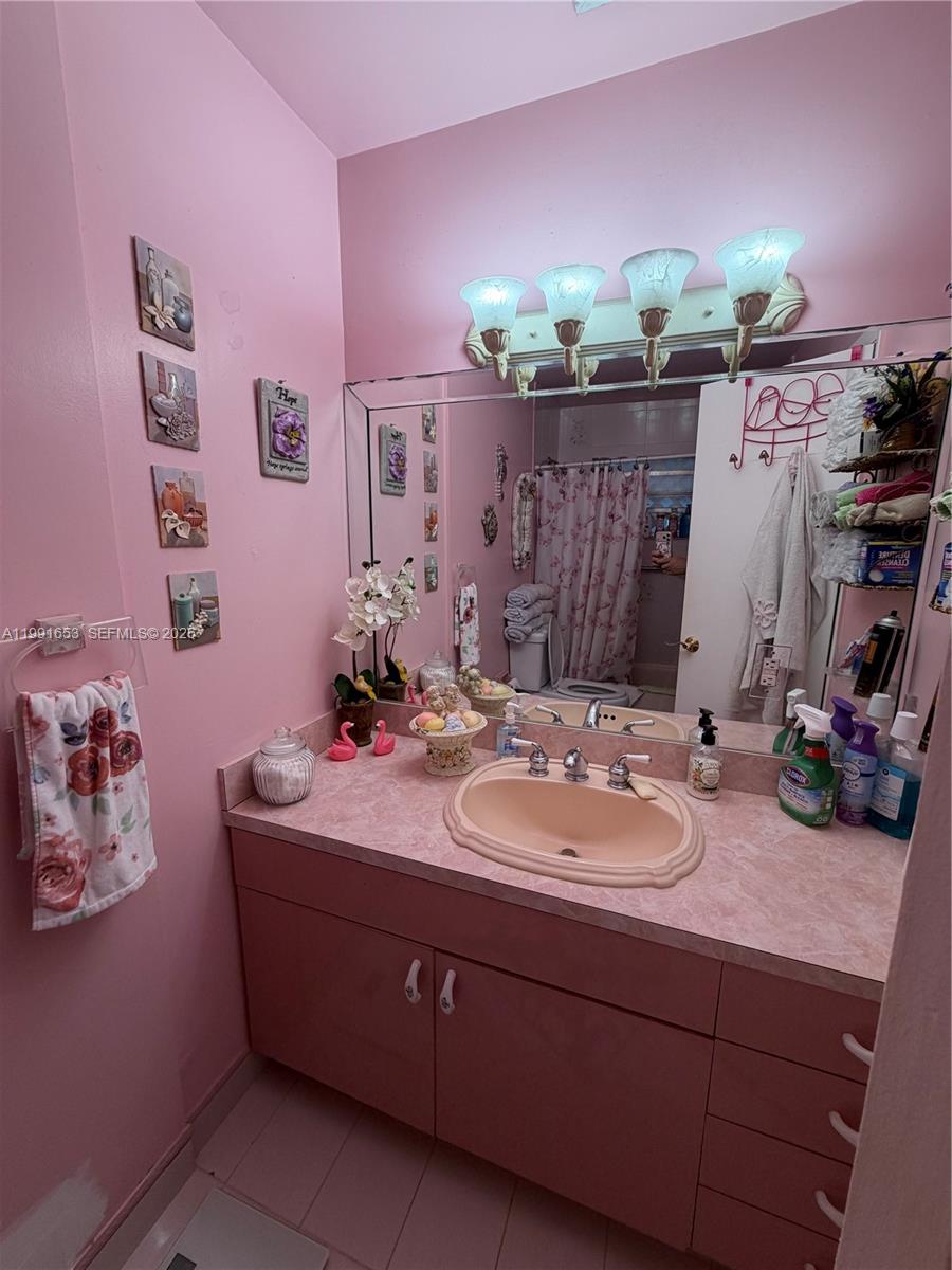 13050 Southwest 261st Terrace Homestead, FL 33032 - Photo 24 of 32