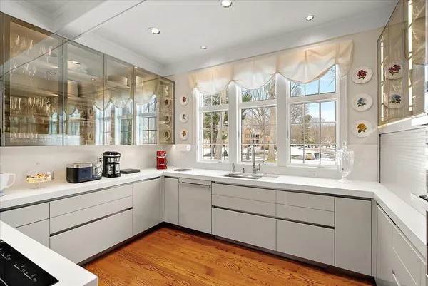 $1,295,000 | 3277 Estates Drive, St. Joseph, MI 49085