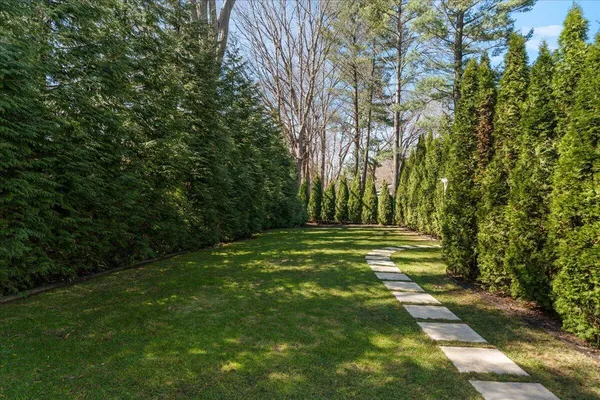 $1,295,000 | 3277 Estates Drive, St. Joseph, MI 49085