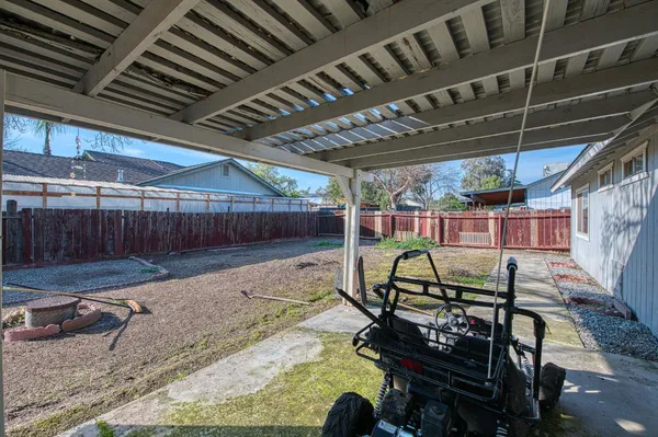 $365,000 | 221 Hillcrest Street, Porterville, CA 93257