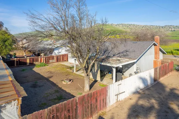 a view of an ocean with a ocean view