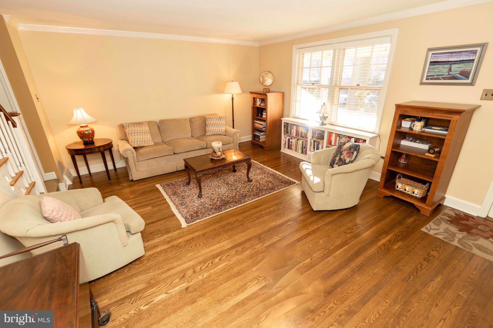 222 Farnham Road Havertown, PA 19083 - Photo 5 of 26 Living Room