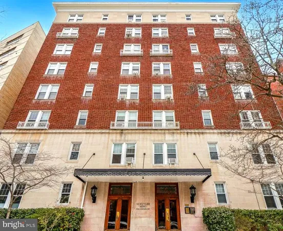 $1,950 | 1954 Columbia Road Northwest, Unit 308, Washington, DC 20009