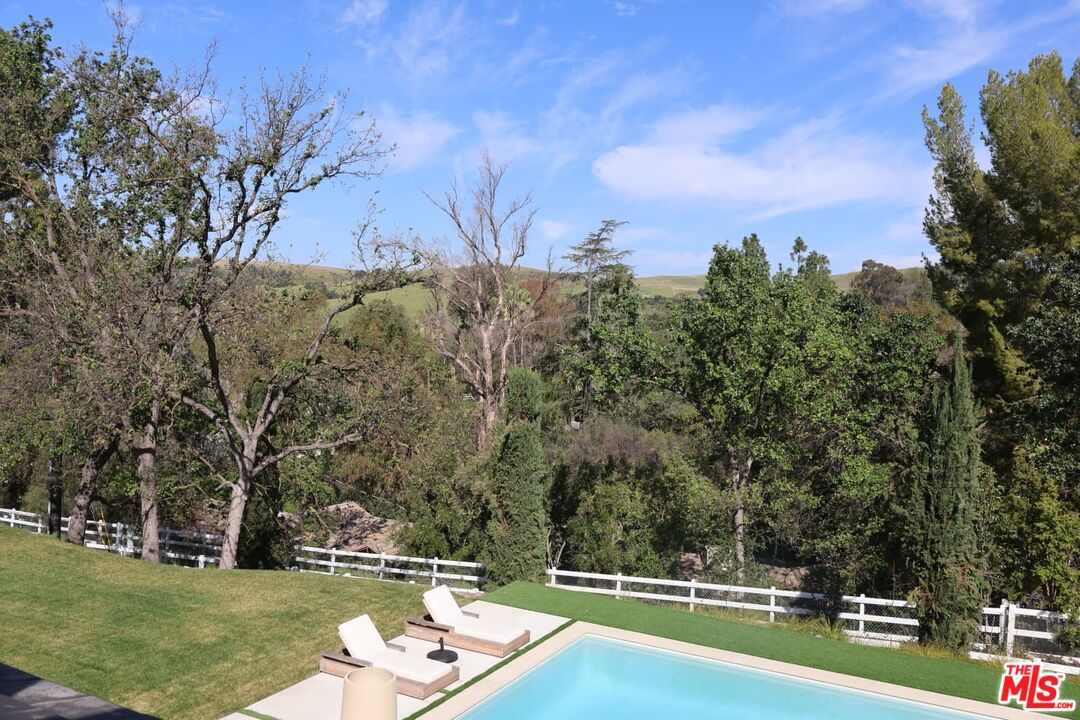 5831 Fitzpatrick Road Hidden Hills, CA 91302 - Photo 6 of 34