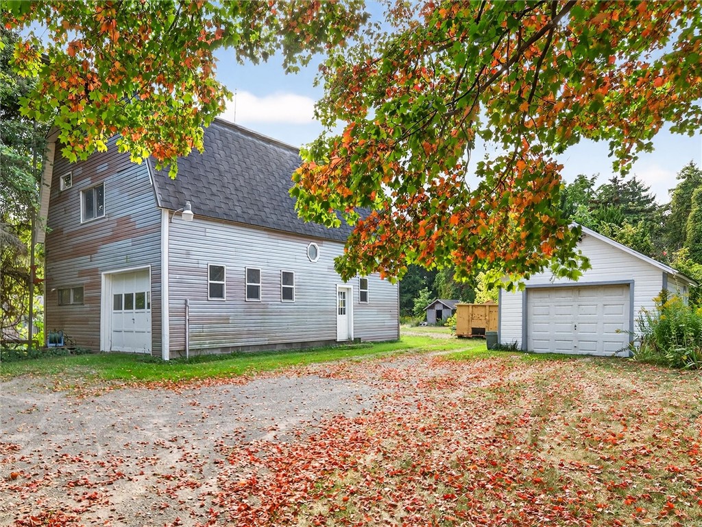 457 Moscow Road Hamlin, NY 14464 - Photo 15 of 47 Barn #1 workshop