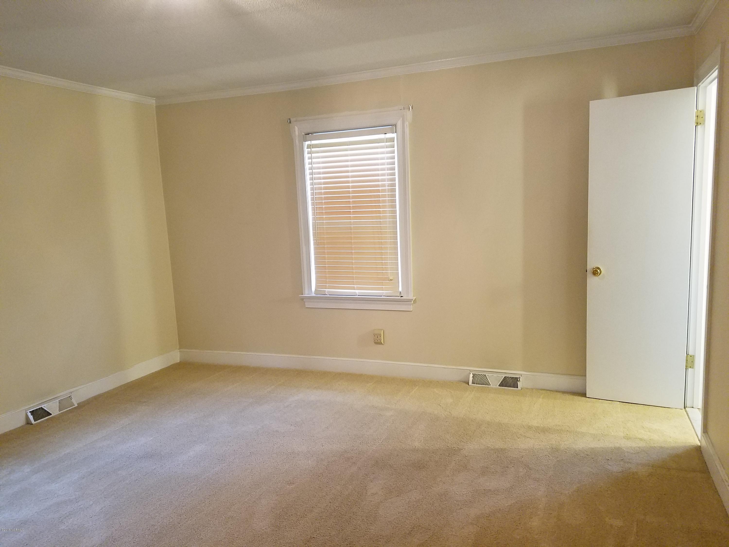 2809 Murray Hill Road Kinston, NC 28504 - Photo 17 of 26 Master Bedroom