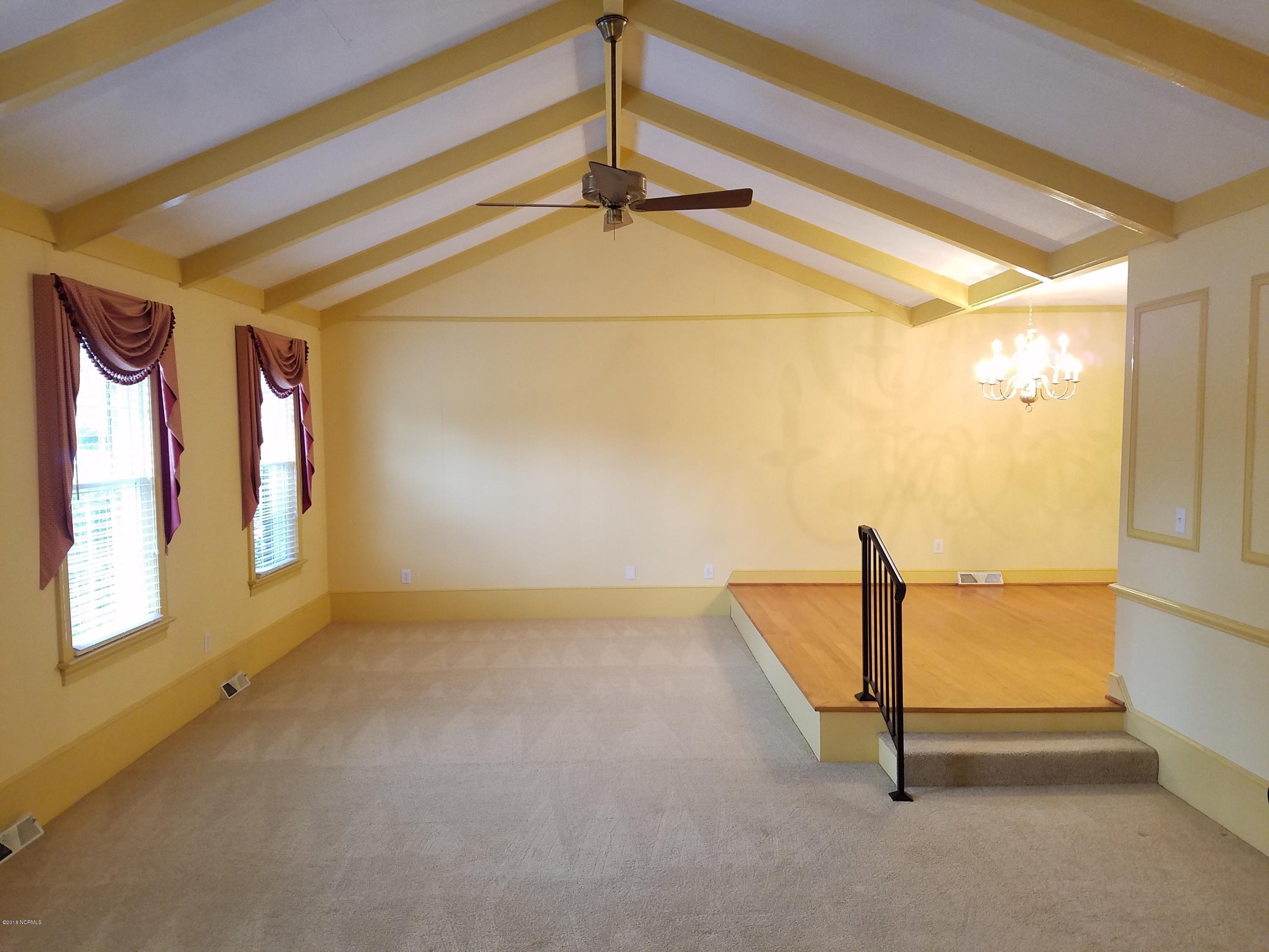 2809 Murray Hill Road Kinston, NC 28504 - Photo 7 of 26 Living Room