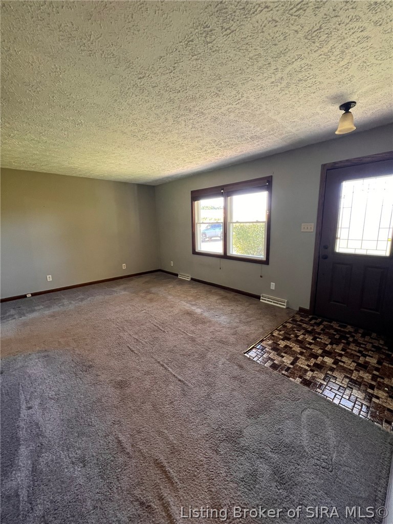 1710 Tunnel Mill Road Charlestown, IN 47111 - Photo 18 of 30 Spacious living room