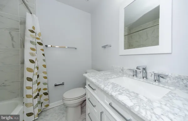$4,995 | 734 North Vermont Street North, Arlington, VA 22203