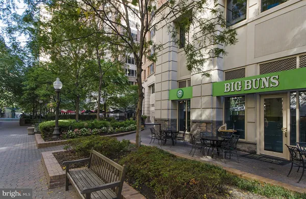 $4,995 | 734 North Vermont Street North, Arlington, VA 22203