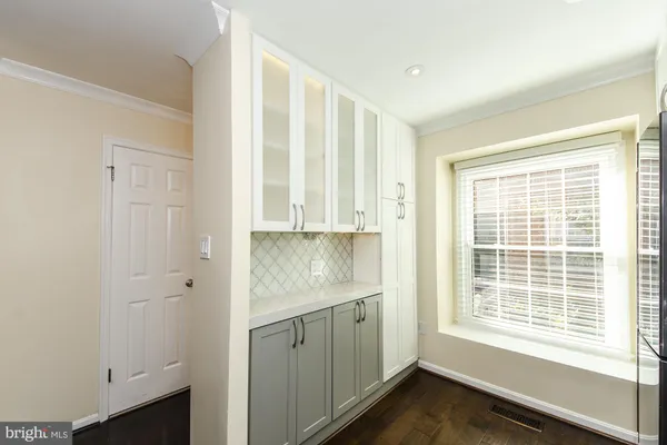 $4,995 | 734 North Vermont Street North, Arlington, VA 22203
