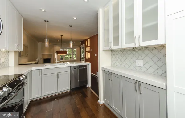 $4,995 | 734 North Vermont Street North, Arlington, VA 22203