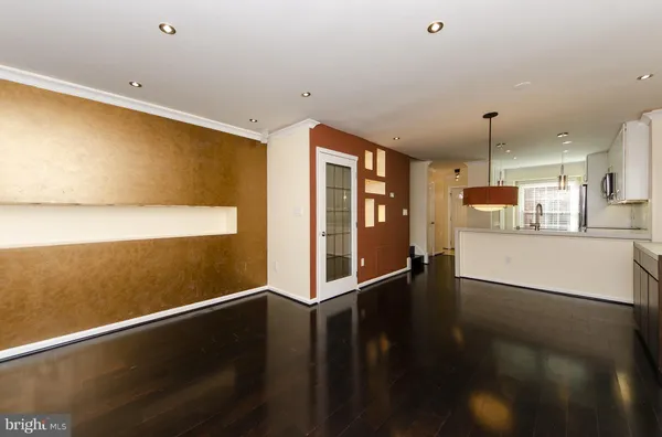 $4,995 | 734 North Vermont Street North, Arlington, VA 22203