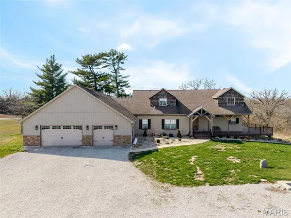 $950,000 | 4242 Quirin Road, Smithton, IL 62285