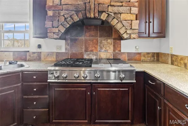 $950,000 | 4242 Quirin Road, Smithton, IL 62285