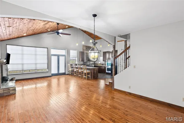 $950,000 | 4242 Quirin Road, Smithton, IL 62285