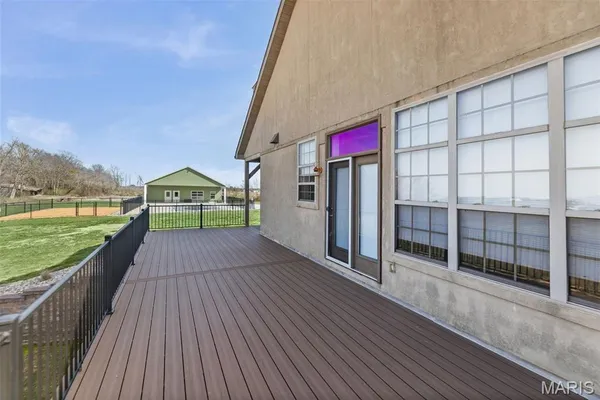 $950,000 | 4242 Quirin Road, Smithton, IL 62285
