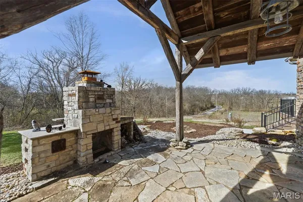 $950,000 | 4242 Quirin Road, Smithton, IL 62285