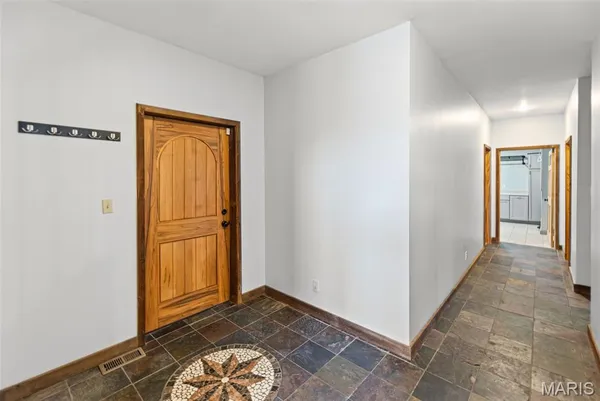 $950,000 | 4242 Quirin Road, Smithton, IL 62285