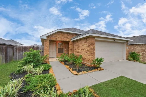 $1,900 | 14606 Whitstone Gully Way, Rosharon, TX 77583