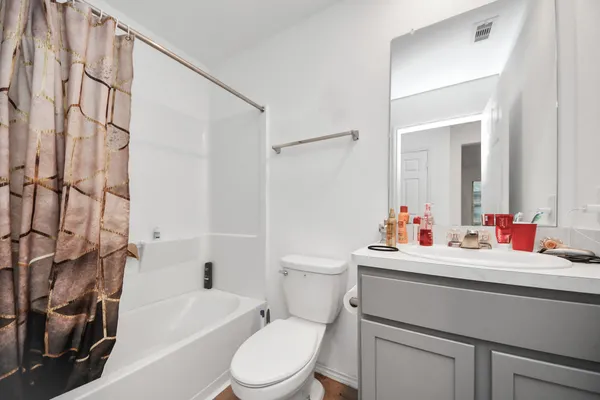 $1,900 | 14606 Whitstone Gully Way, Rosharon, TX 77583