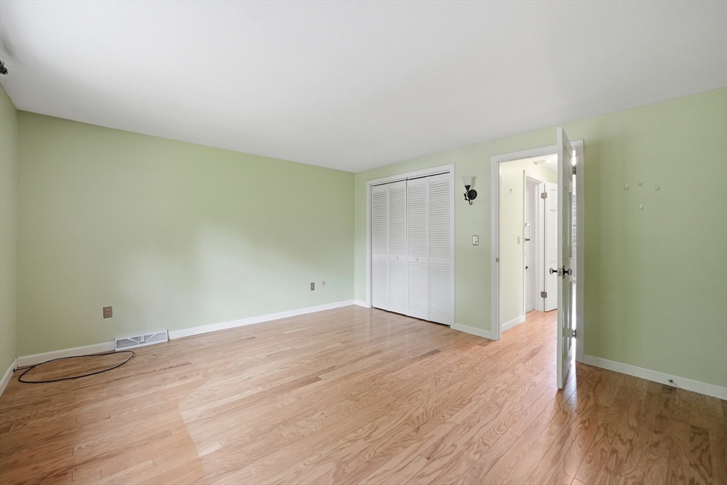 45 Glendale Road Northampton, MA 01062 - Photo 22 of 34