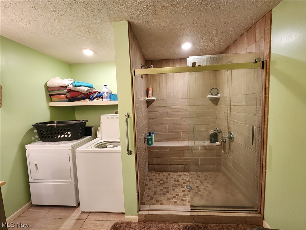 11467 Stratton Road Salem, OH 44460 - Photo 12 of 25 Master bath