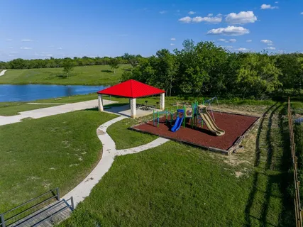 a view of an outdoor space and a houses