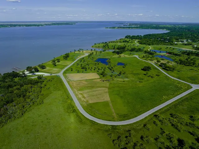 a view of a golf course