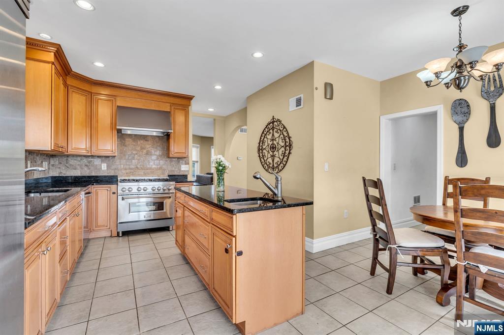 467 Summit Avenue Hackensack, NJ 07601 - Photo 17 of 50
