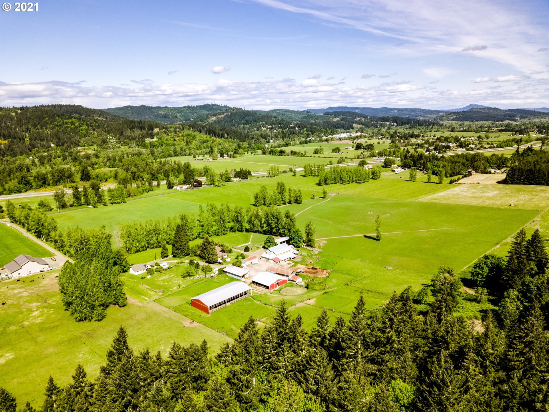 79385 Sears Road Cottage Grove, OR 97424 - Photo 2 of 32 a view of a city with an ocean